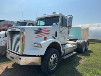 Main image Freightliner FLD120SD