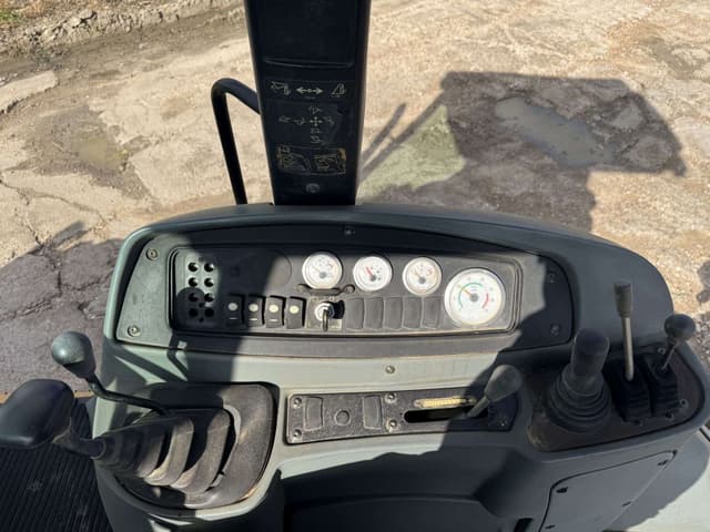 Image of Caterpillar 416D equipment image 4