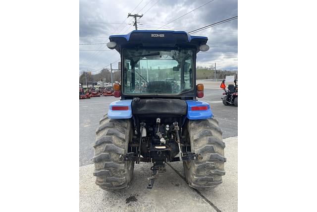 Image of New Holland Boomer 54D equipment image 4