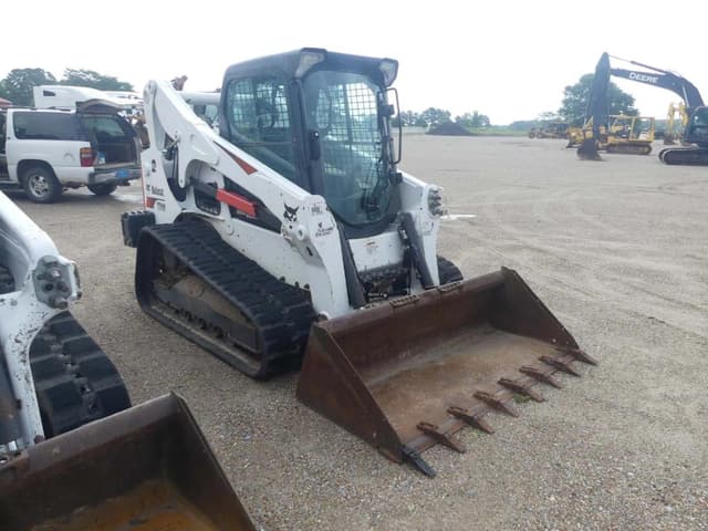 Image of Bobcat T740 equipment image 1