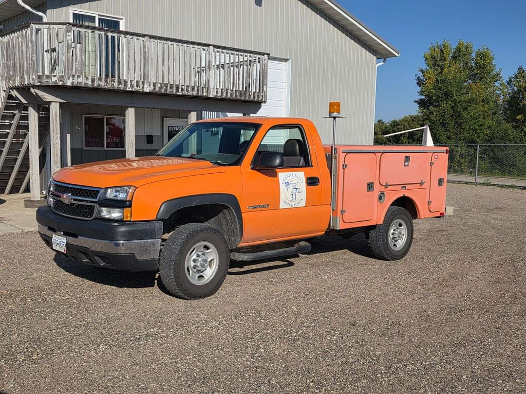Image of Chevrolet 2500HD Primary image