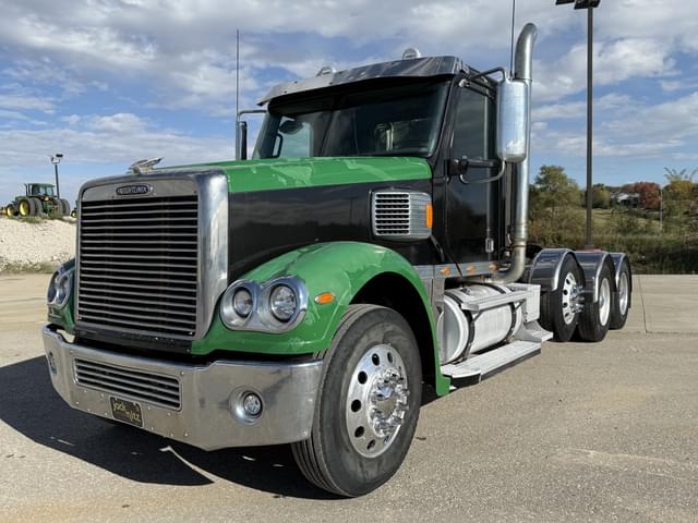 Image of Freightliner Coronado equipment image 4