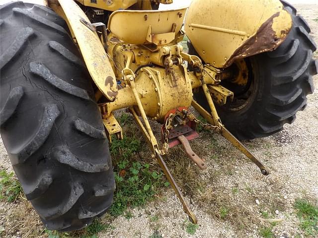 Image of Massey Ferguson 202 equipment image 3