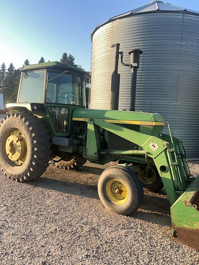 Image of John Deere 4430 equipment image 2