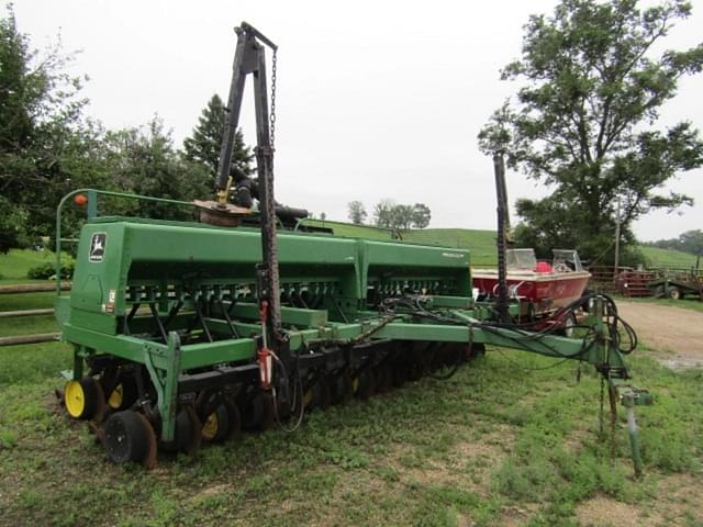 Image of John Deere 750 equipment image 1