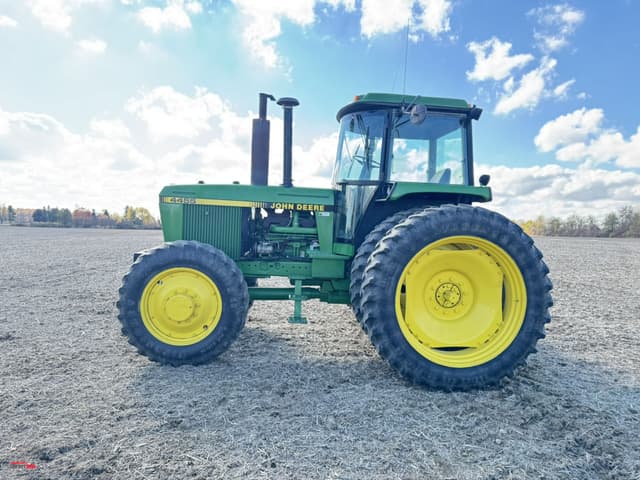 Image of John Deere 4455 equipment image 1