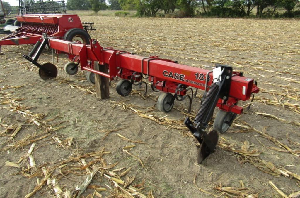 Image of Case IH 183 Primary image