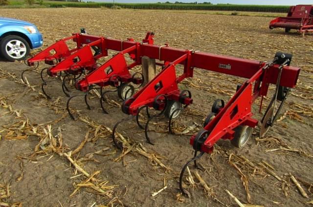 Image of Case IH 183 equipment image 3