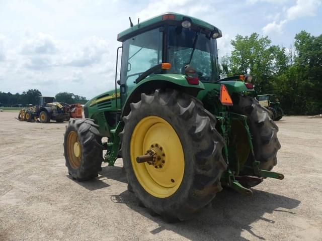 Image of John Deere 7920 equipment image 4