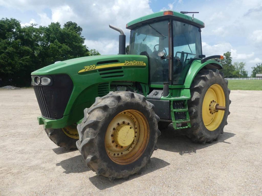 Image of John Deere 7920 Primary image