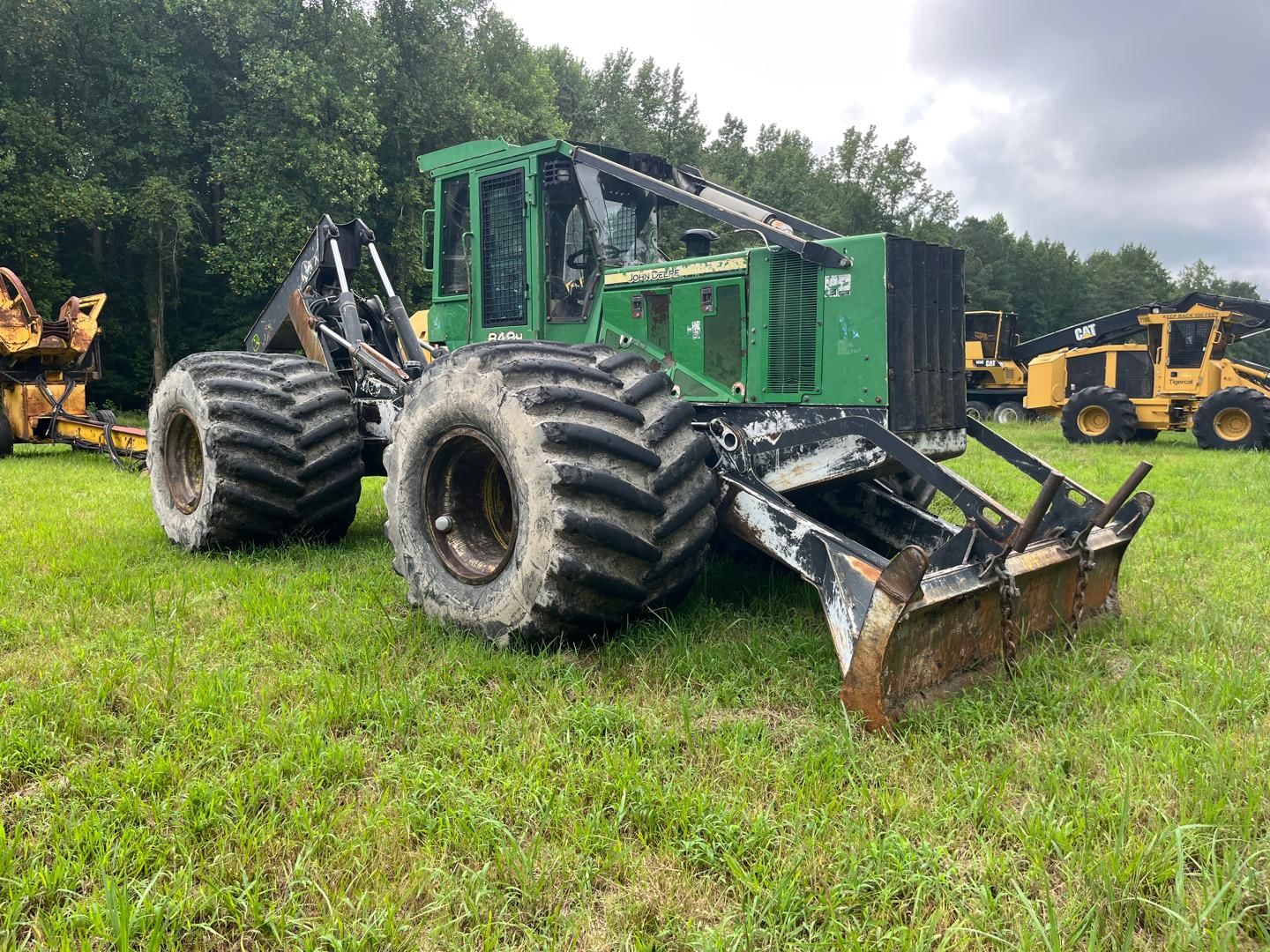 2015 John Deere 848H Equipment Image0