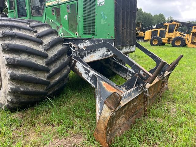 Image of John Deere 848H equipment image 2