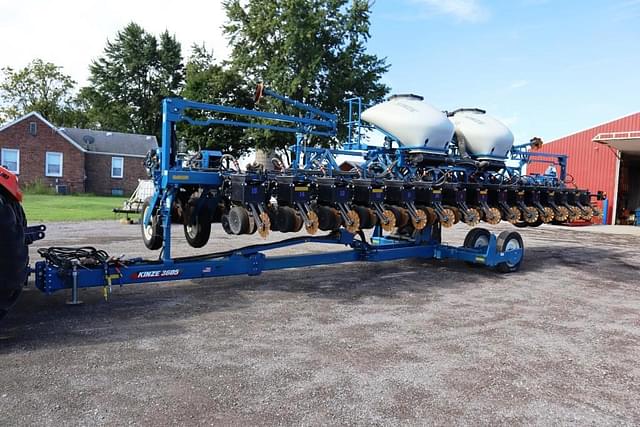 Image of Kinze 3605 equipment image 1