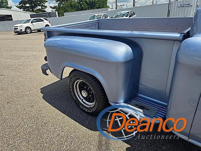 Image of Chevrolet 3100 equipment image 2