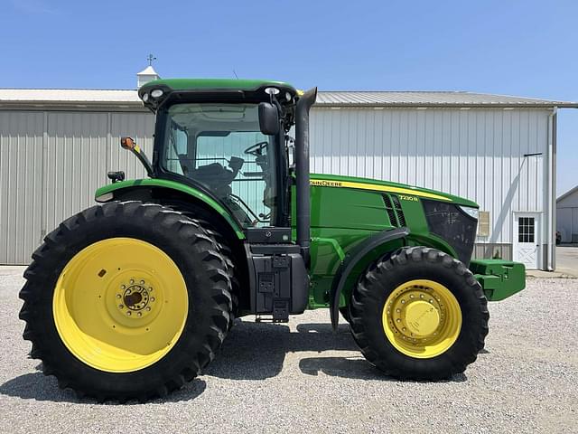 Image of John Deere 7230R equipment image 3