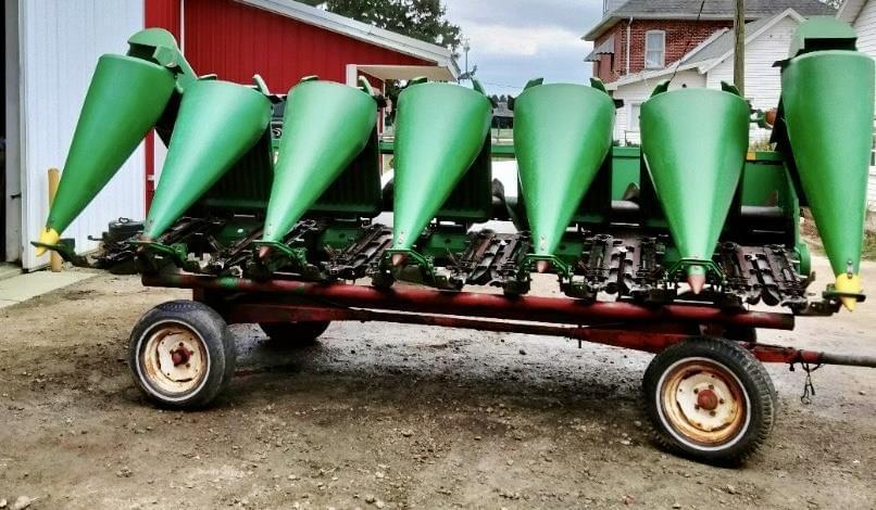 Image of John Deere 693 Primary image
