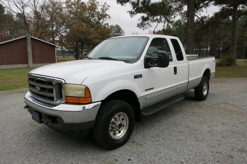 Image of Ford F-350 Primary image