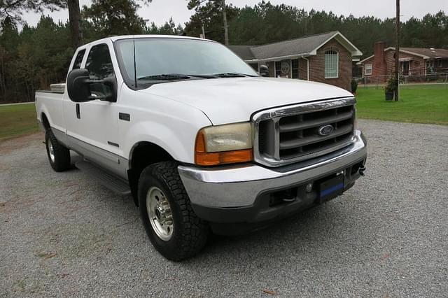 Image of Ford F-350 equipment image 2