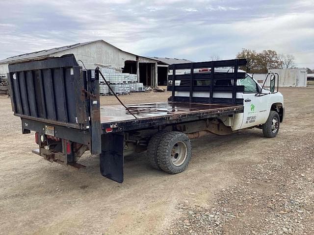 Image of Chevrolet 3500 equipment image 4