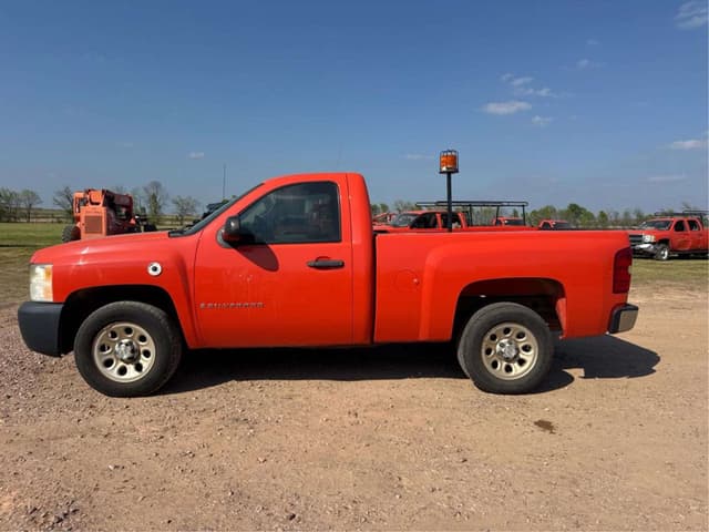 Image of Chevrolet 1500 equipment image 1