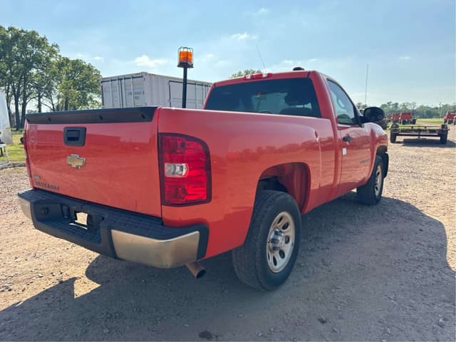 Image of Chevrolet 1500 equipment image 4