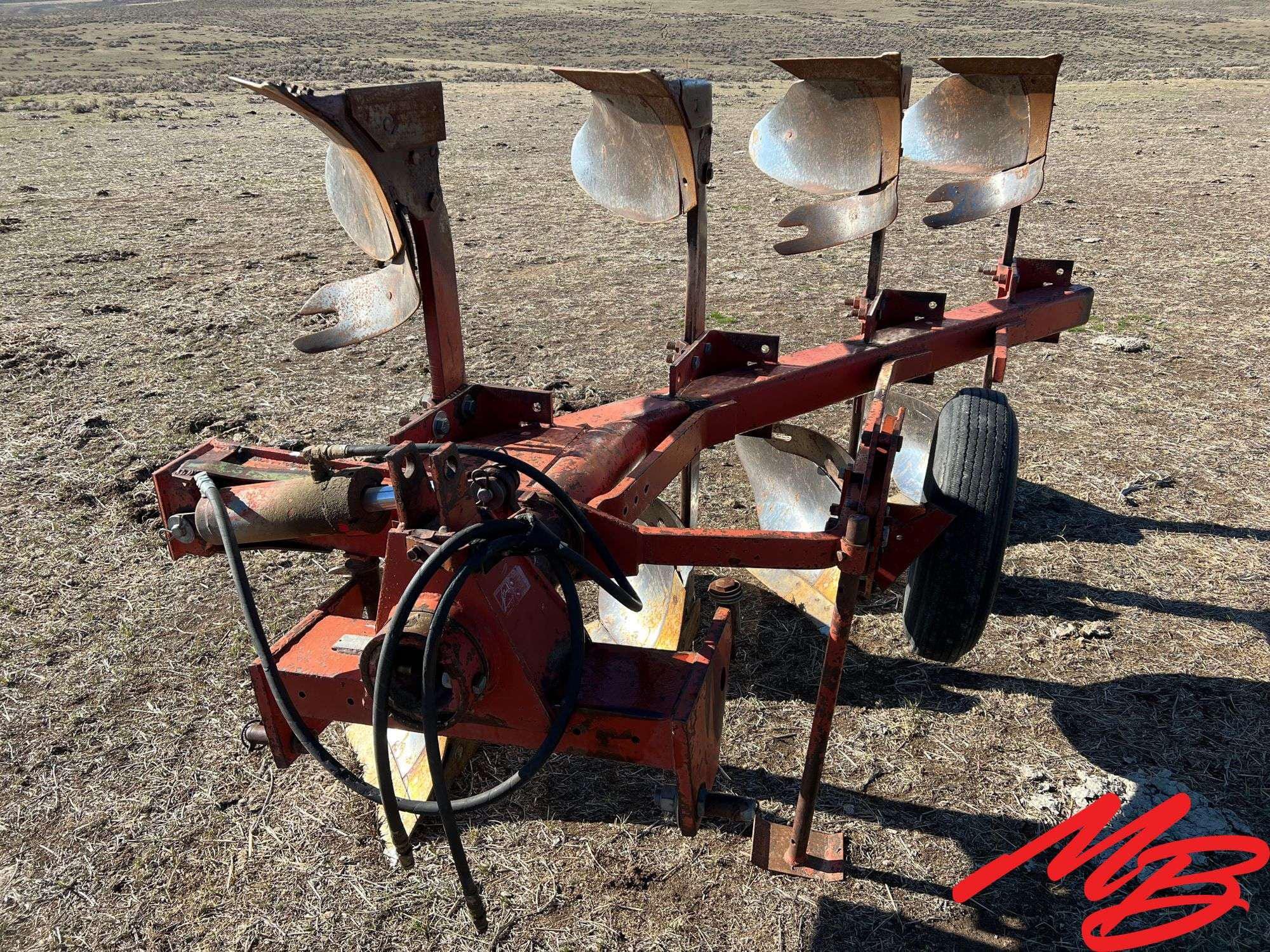 Main image International Harvester 140