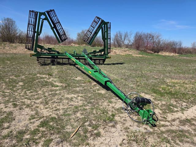 Image of John Deere 200 equipment image 4