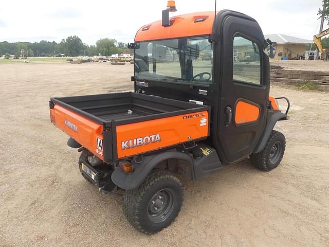 Image of Kubota RTV-X1100C equipment image 2