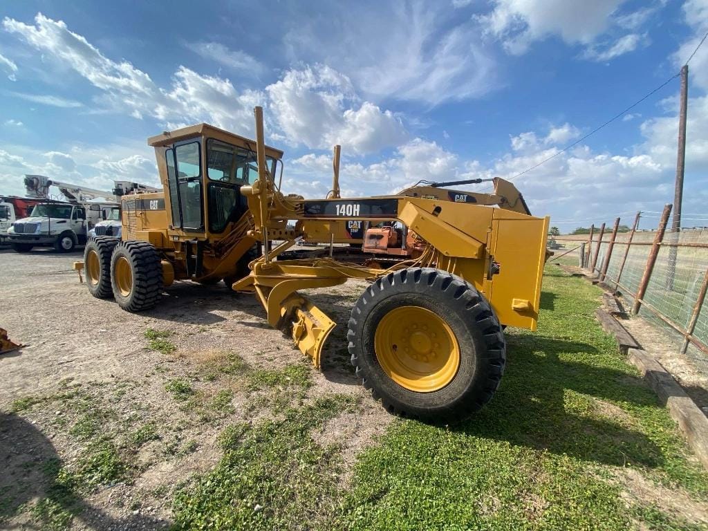 Main image Caterpillar 140H