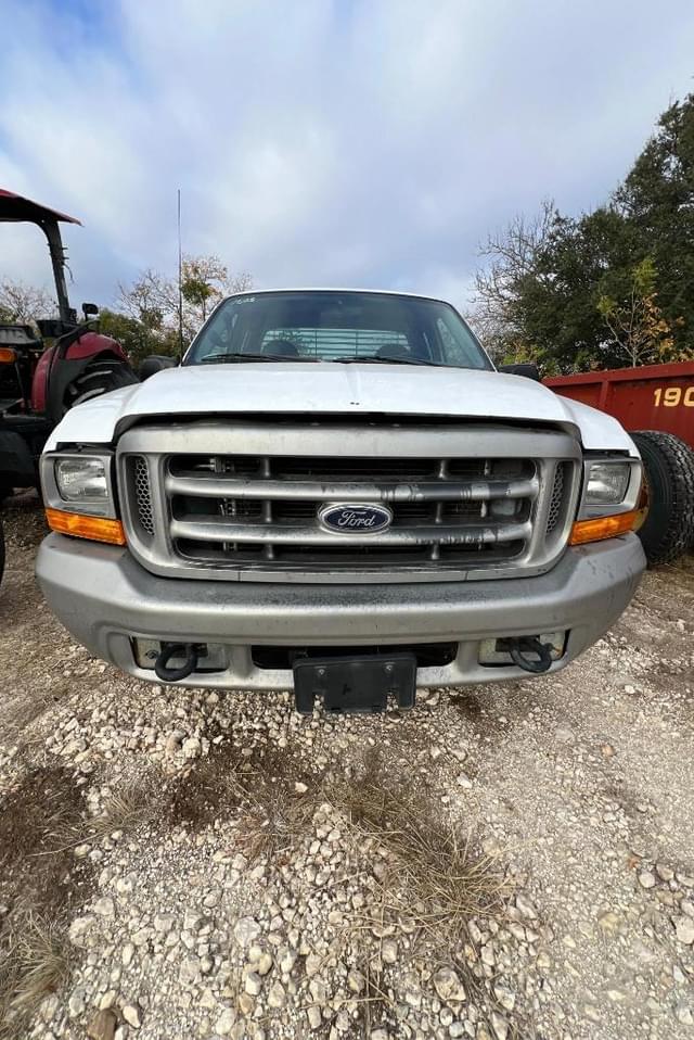 Image of Ford F-250 equipment image 2