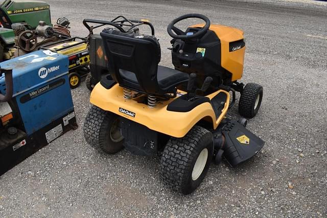 Image of Cub Cadet XT1 equipment image 2