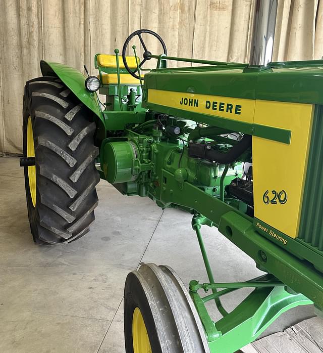 Image of John Deere 620 equipment image 2