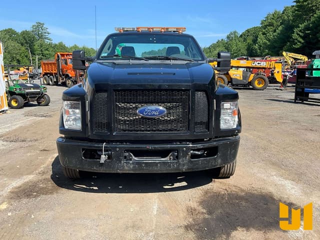 Image of Ford F-650 equipment image 1