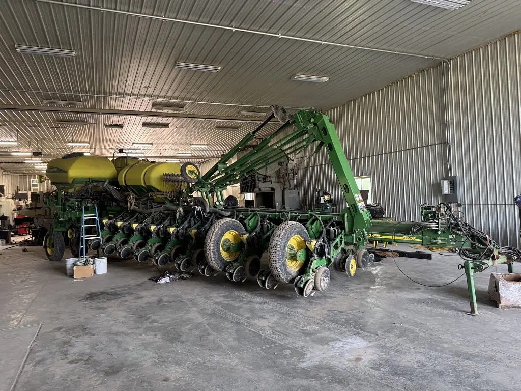 Image of John Deere 1770 Image 0