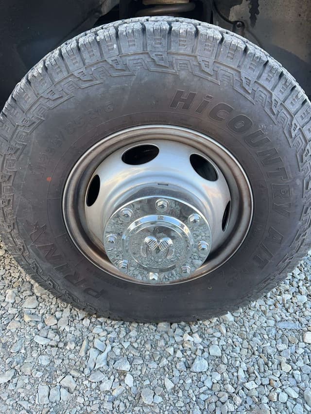 Image of Dodge Ram 3500 equipment image 4