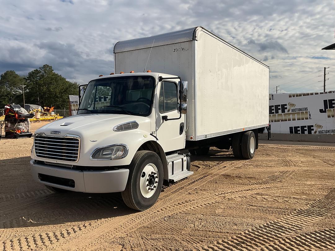 Image of Freightliner M2 Primary image