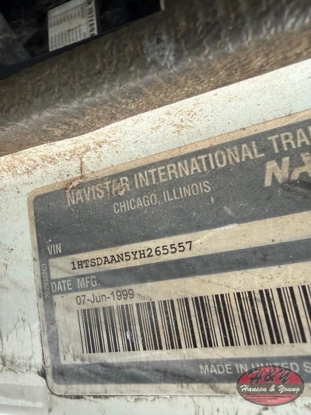 Image of International 4900 equipment image 1