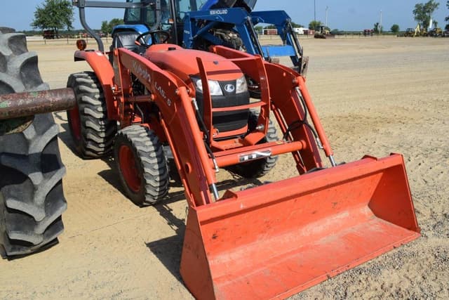 Image of Kubota L2501 equipment image 3