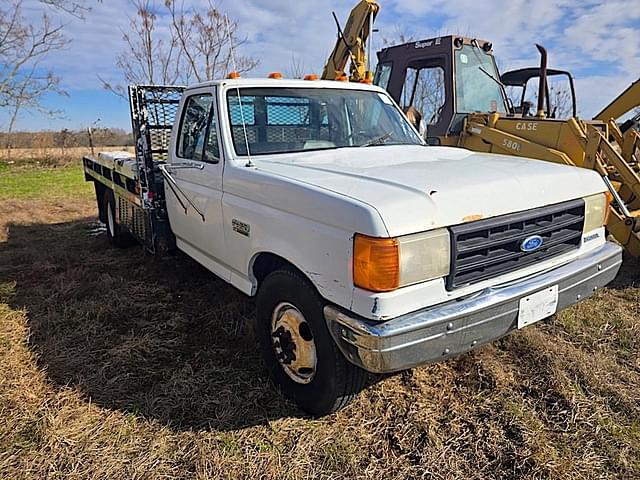 Image of Ford F-350 equipment image 1