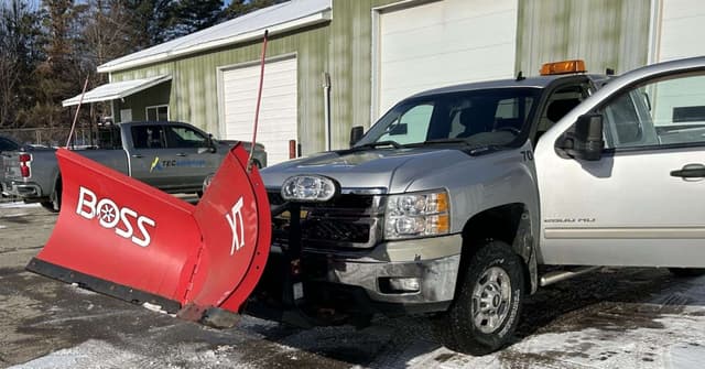 Image of Chevrolet 2500 equipment image 2