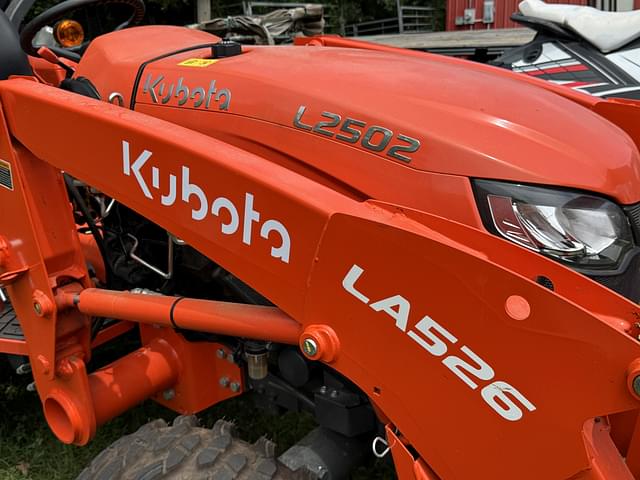 Image of Kubota L2502HST equipment image 3