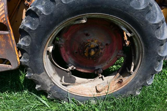 Image of Minneapolis-Moline 445 equipment image 2