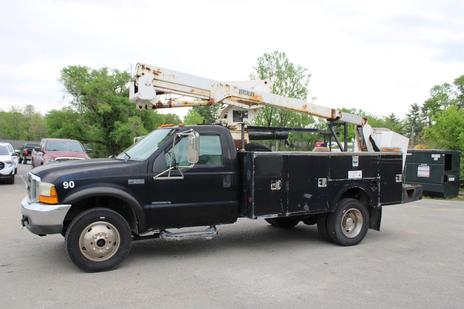 2000 Ford F-550 Equipment Image0