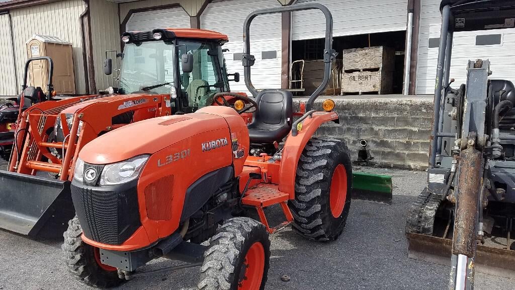 SOLD - Kubota L3301 Lot No. 1423 Tractors with 839 Hrs | Tractor Zoom