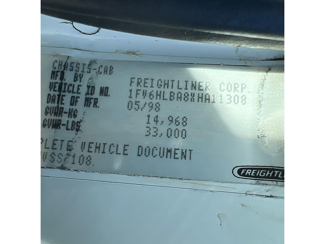 Thumbnail image Freightliner FL70 26