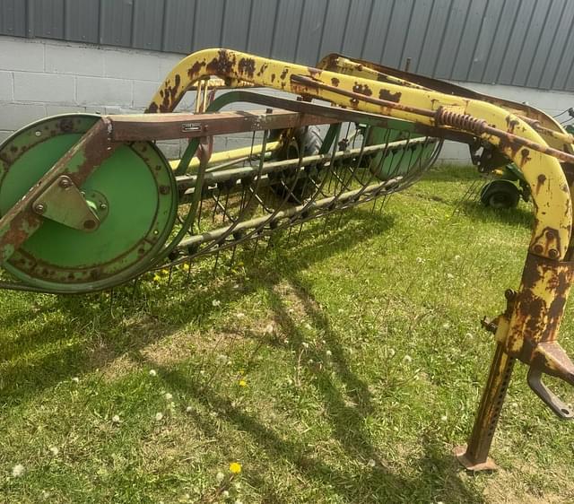 Image of John Deere 640 equipment image 1