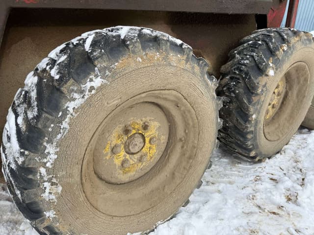 Image of Gehl 4610 equipment image 4