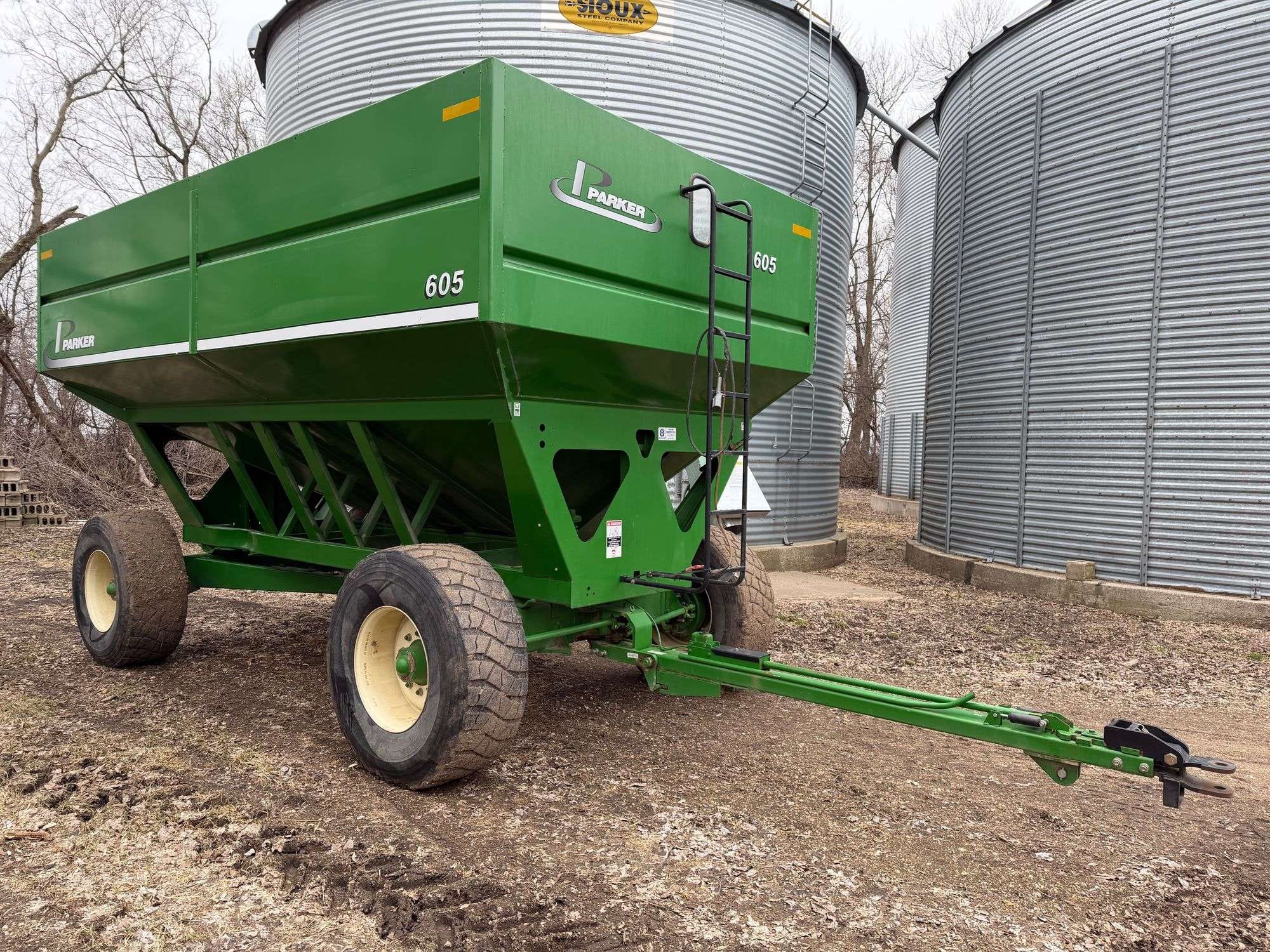 Parker 605 Equipment Image0