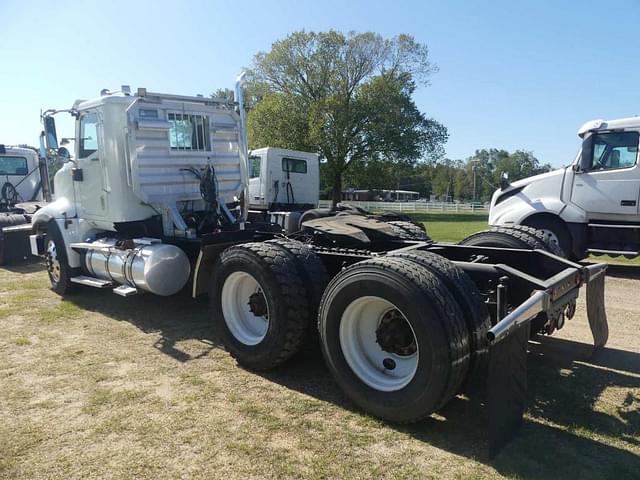 Image of International ProStar equipment image 3