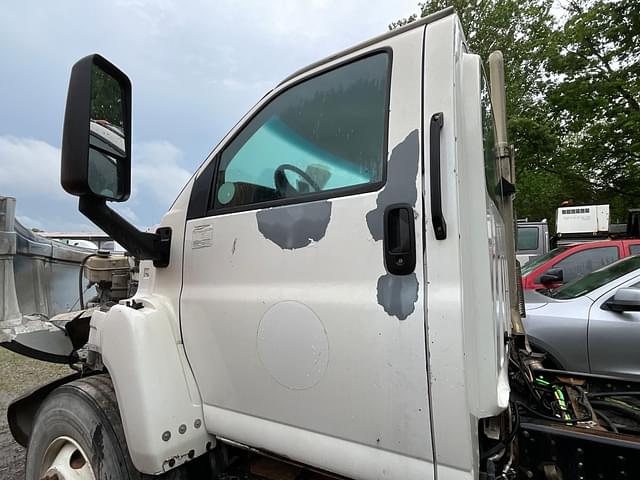 Image of Chevrolet C7500 equipment image 4